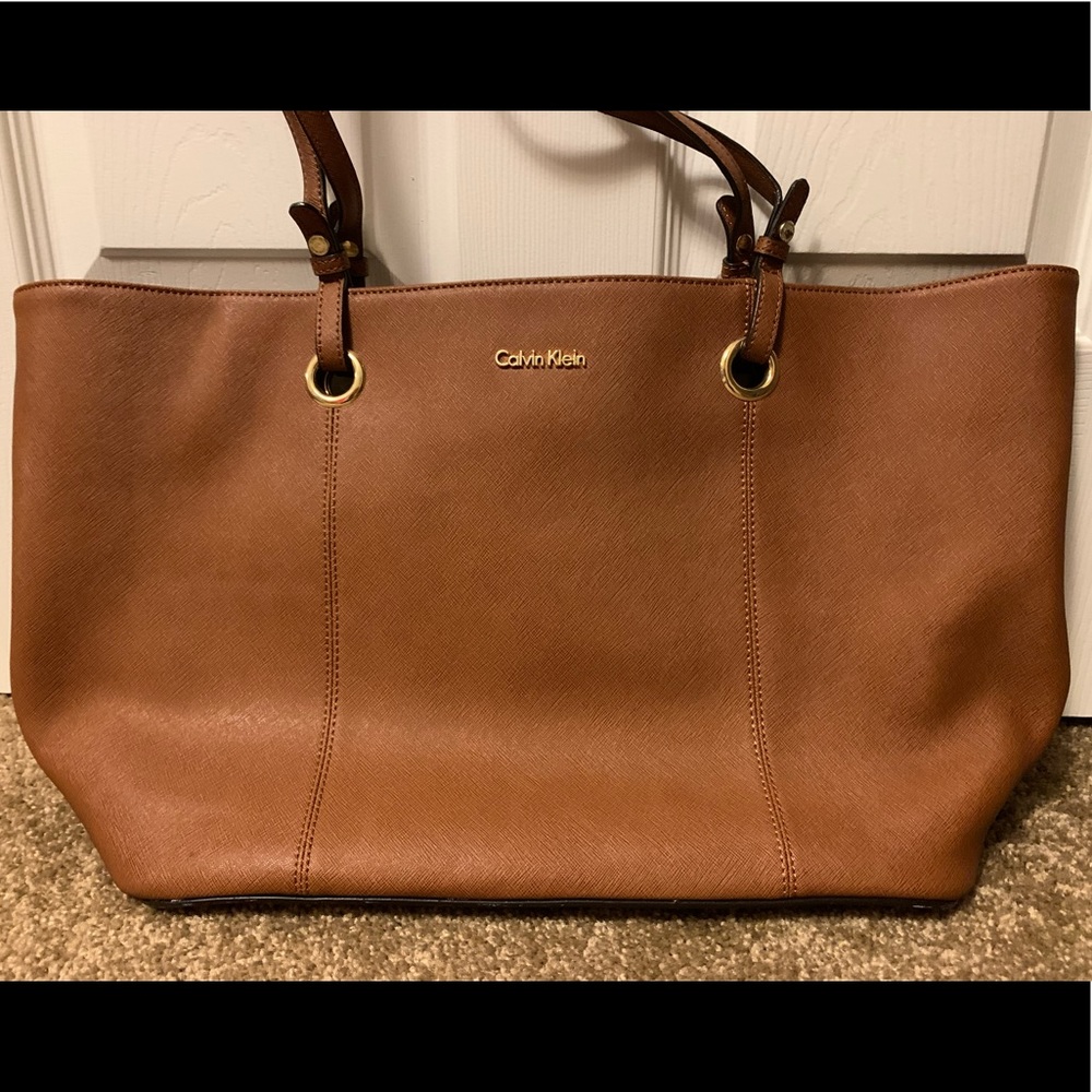 🆕 Calvin Klein- Medium Tote Bag